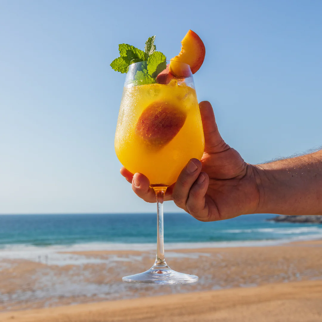 Tarquin's Peach Ice Tea Liqueur - Image 3