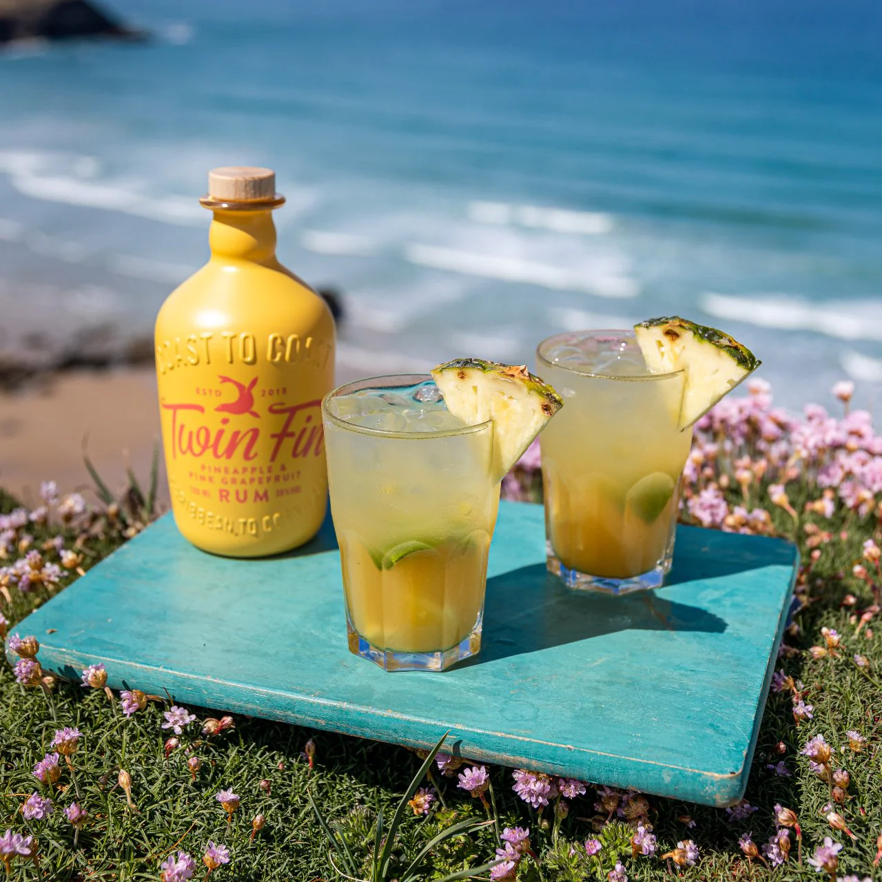 Twin Fin Pineapple & Pink Grapefruit Rum - Image 2